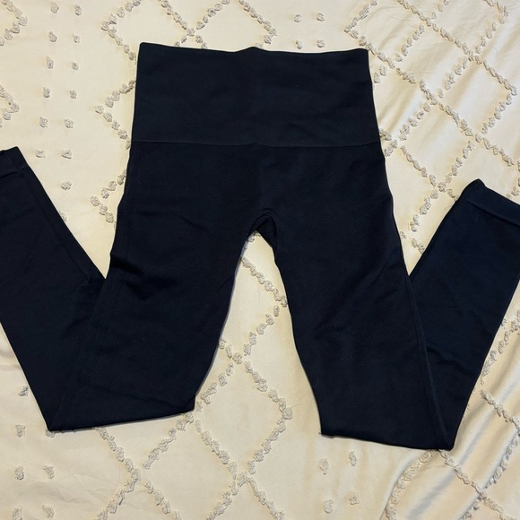 Spanx seamless Shaping Leggings - Picture 5 of 6